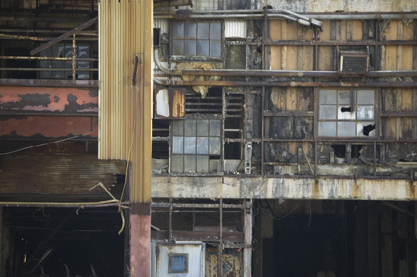 A mix of blown-out windows, panels, and broken
plastic.