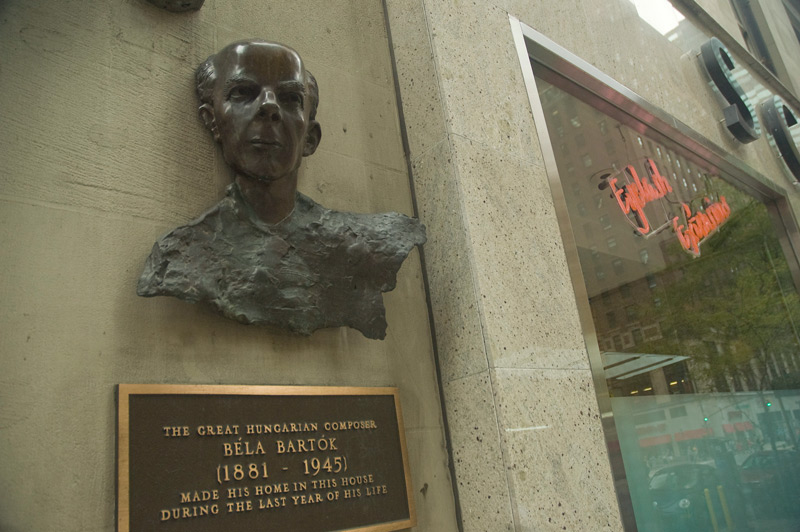 A bust and plaque in New Yotk commemorate Bartk's last residence.