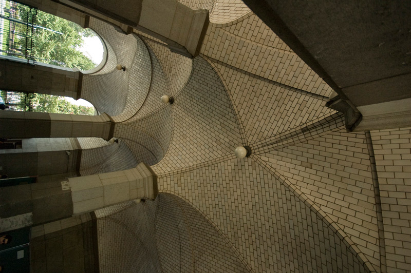 A ceiling composed of Guavastino tiles