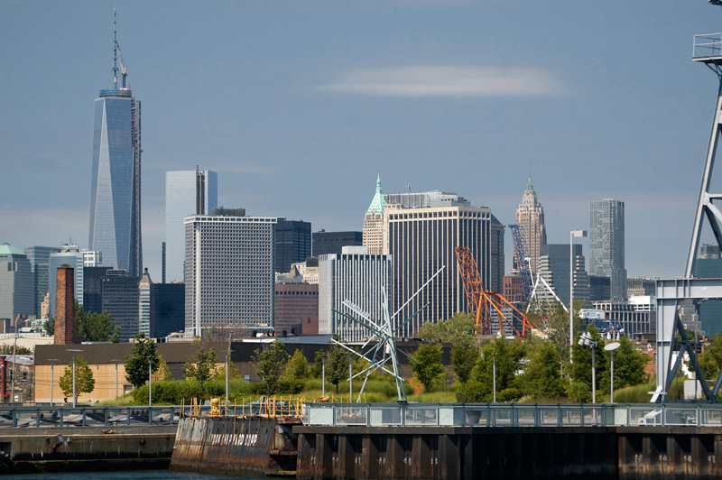 Tall Manhattan buildings, seen from Brooklyn.